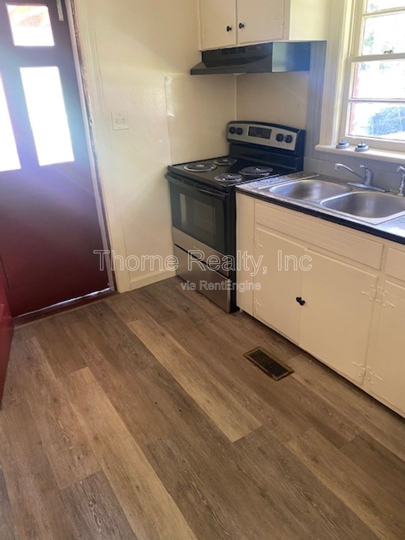 3 Bedroom Brick House in Meadowbrook property image