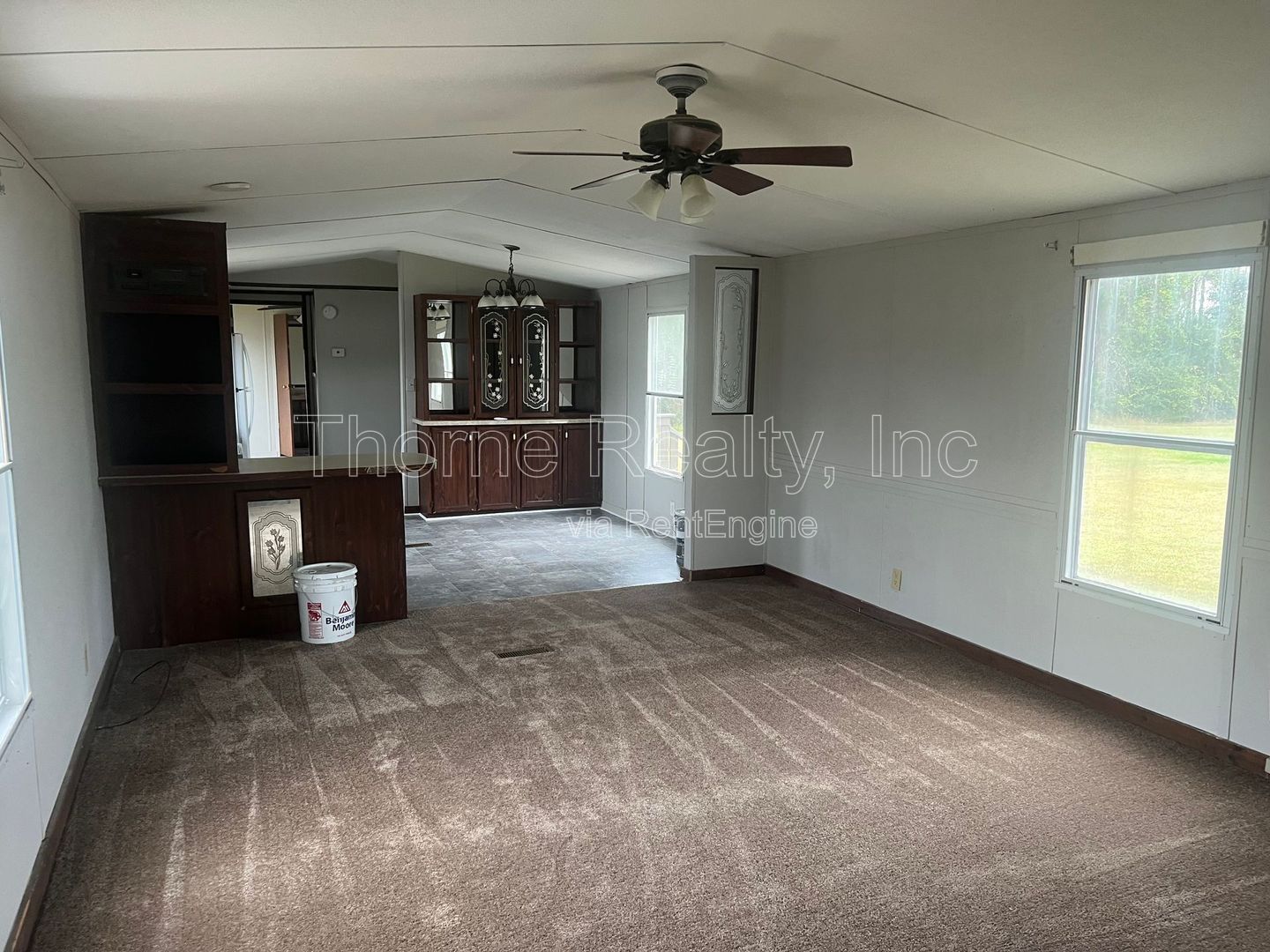 Singlewide in Hilltop MHP with New Carpet property image