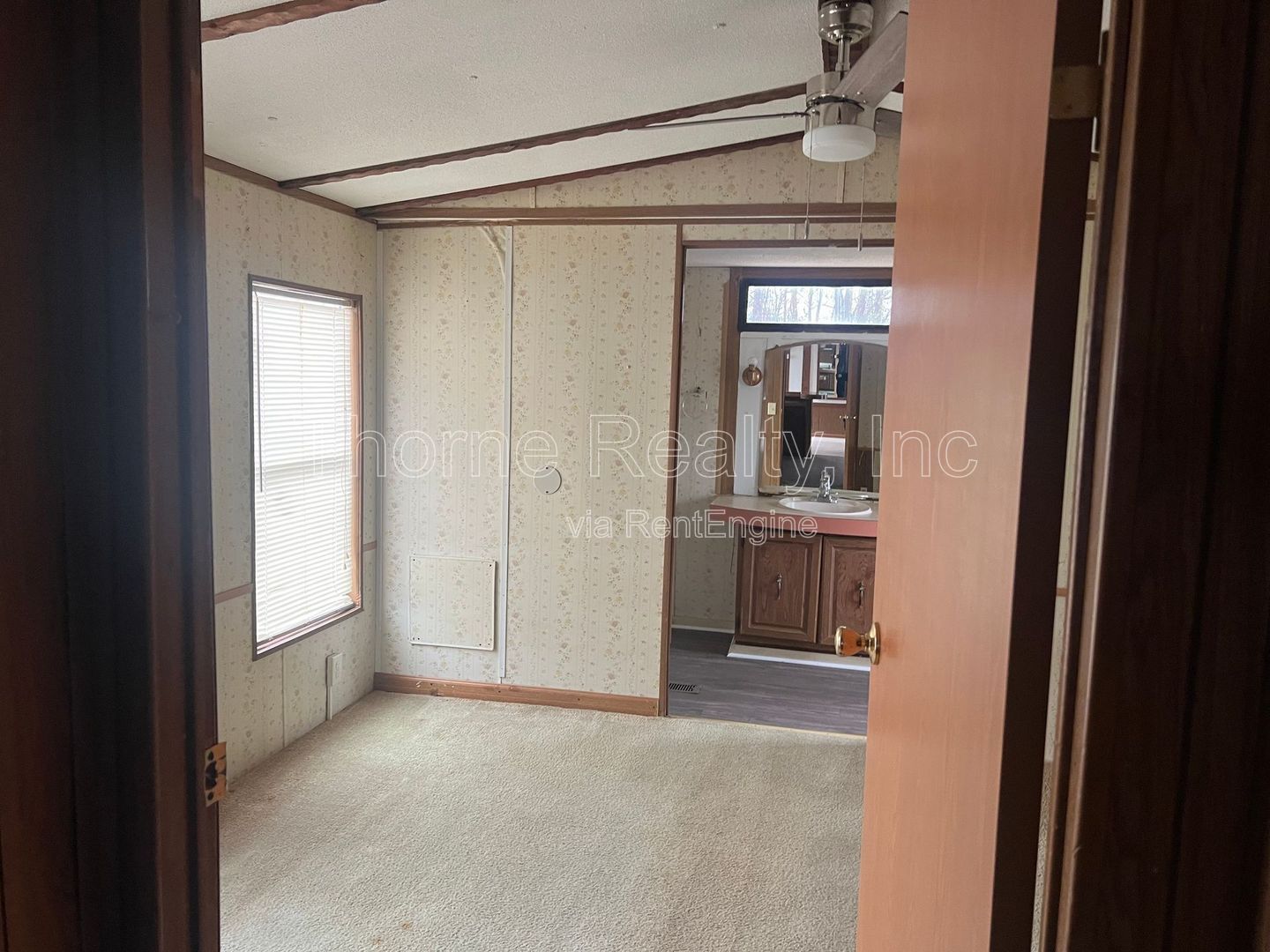 Singlewide in Hilltop MHP property image