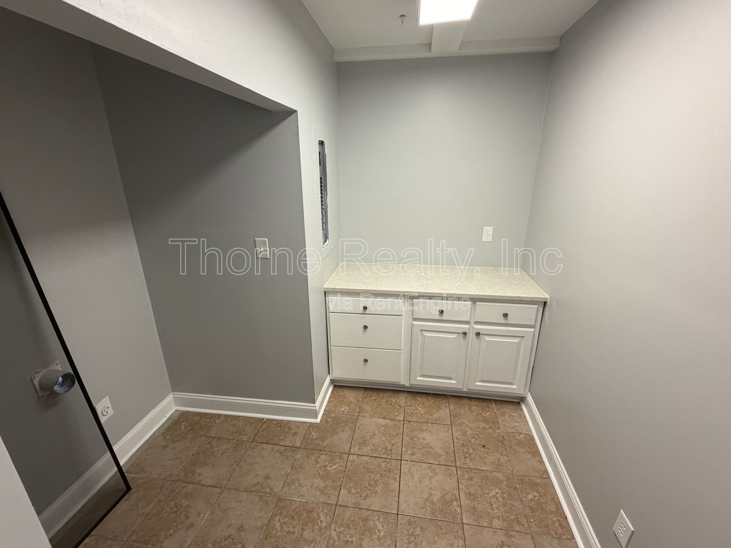 Remodeled bathrooms, new kitchen in this Nashville beauty - REDUCED!! property image