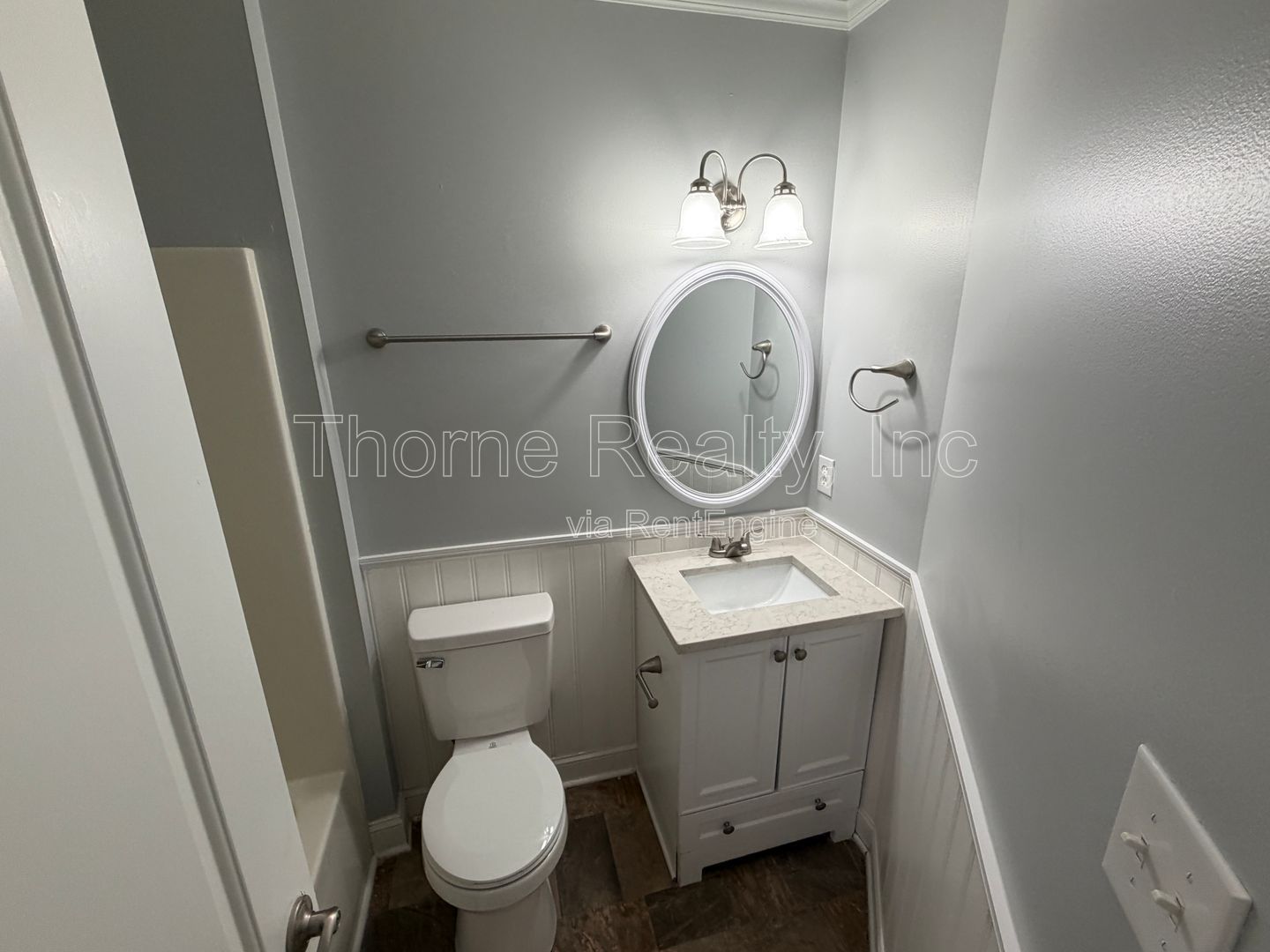 Remodeled bathrooms, new kitchen in this Nashville beauty - REDUCED!! property image