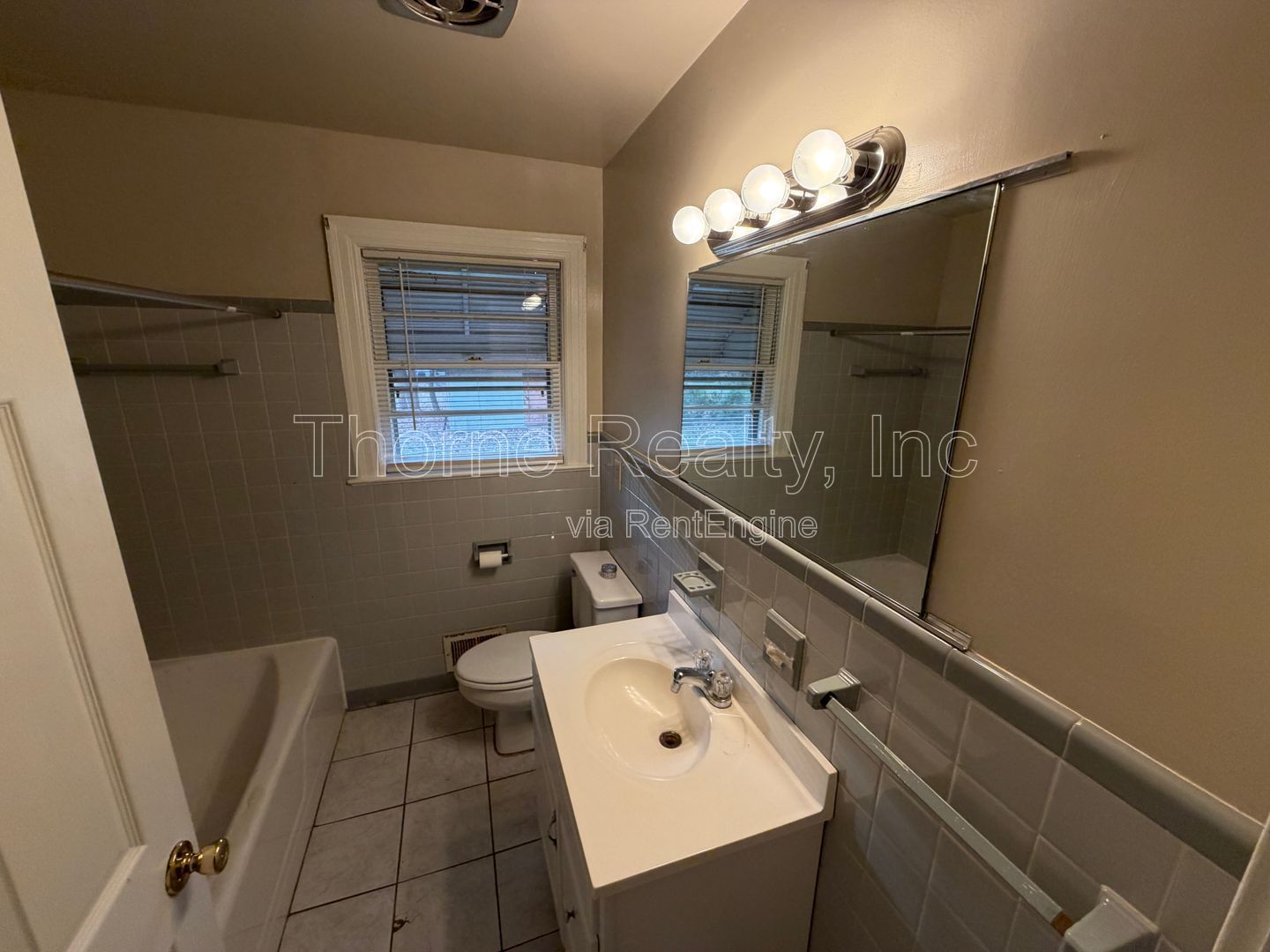 3 Bedroom Brick Ranch with Large Yard and Bonus Room property image