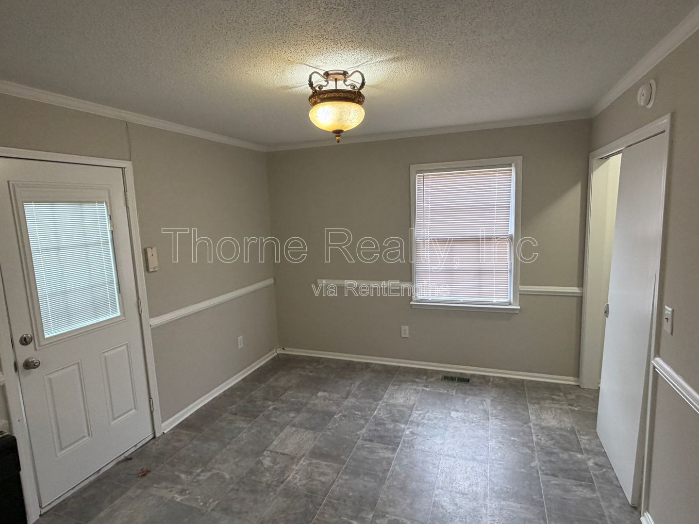 RENOVATED HOUSE IN WINWOOD - New HVAC, Flooring and Appliances property image