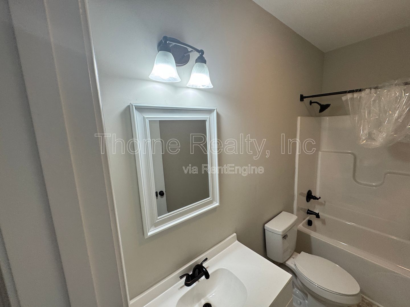 Like New 1 Bedroom Duplex - Walk to Rocky Mount Mills property image