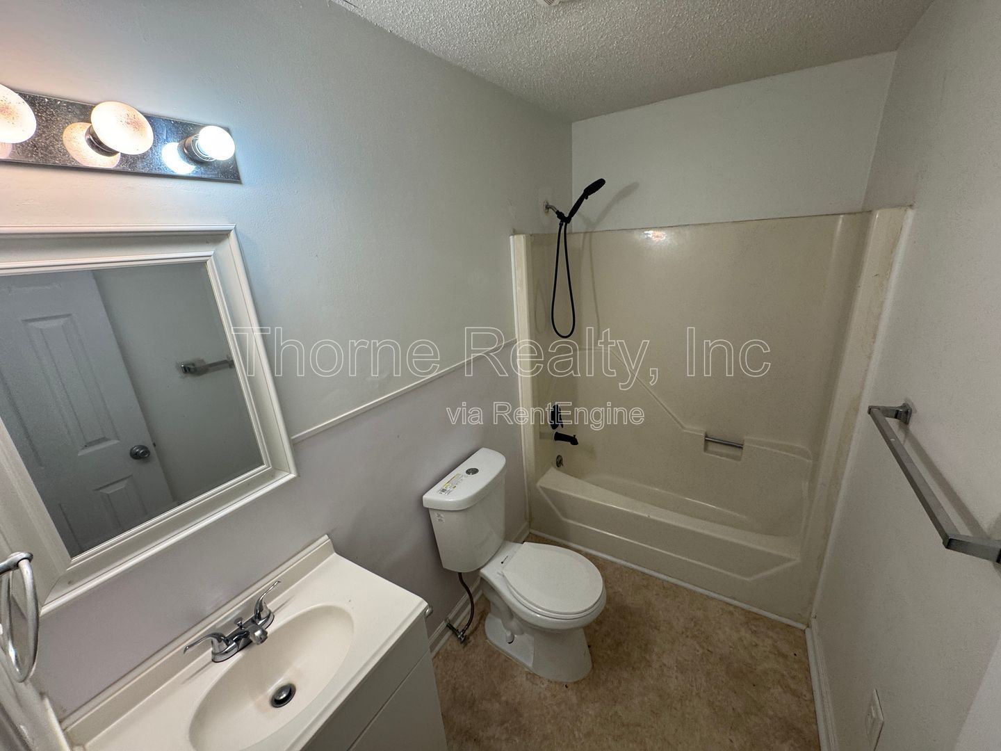 1 Bedroom Brick Duplex $100 off move in special property image