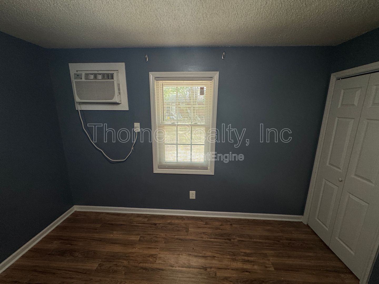 1 Bedroom Brick Duplex $100 off move in special property image