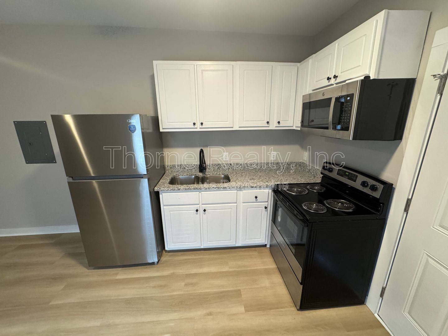 Like New 1 Bedroom Duplex - Walk to Rocky Mount Mills property image