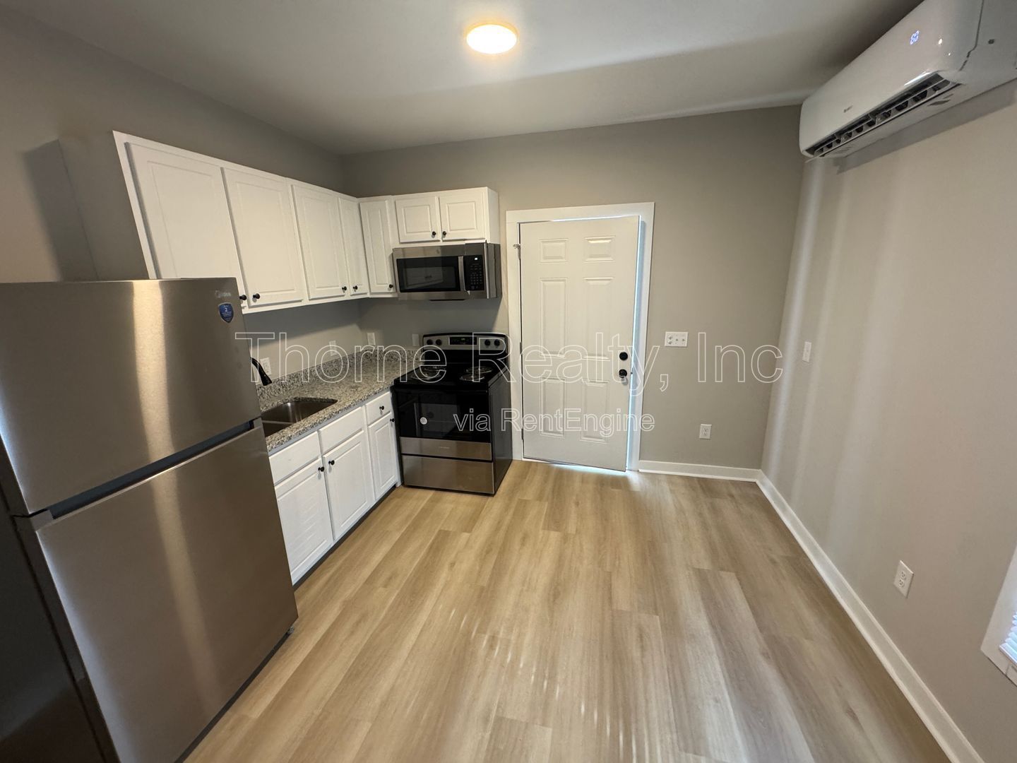 Like New 1 Bedroom Duplex - Walk to Rocky Mount Mills property image