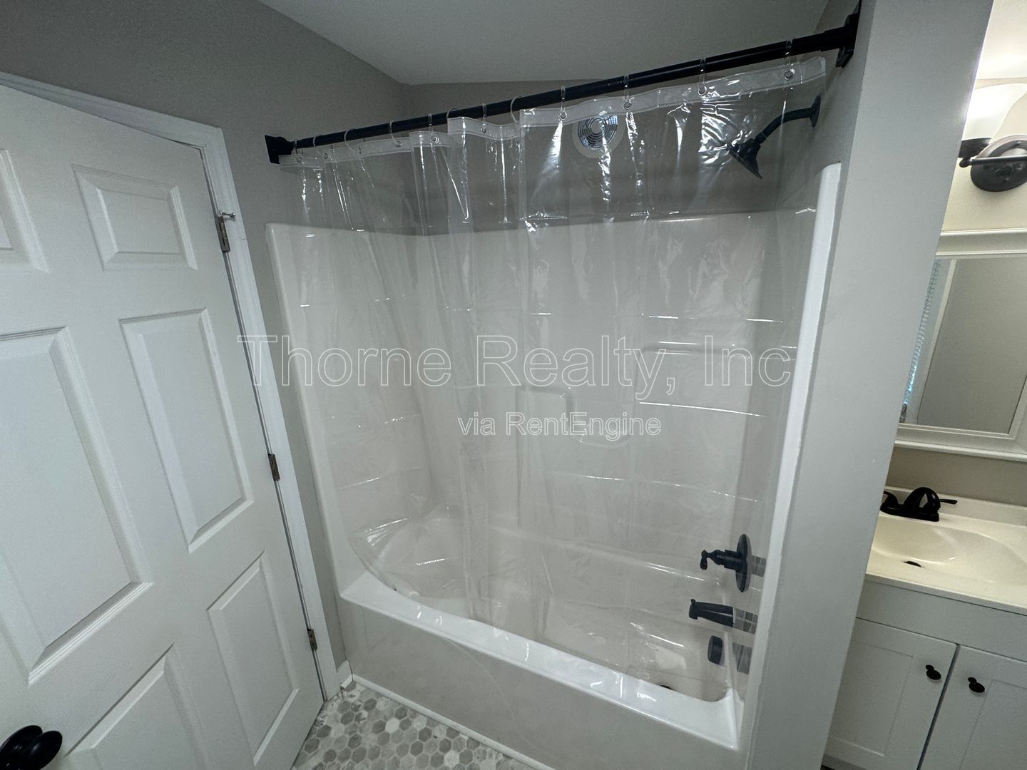 Like New 1 Bedroom Duplex - Walk to Rocky Mount Mills property image