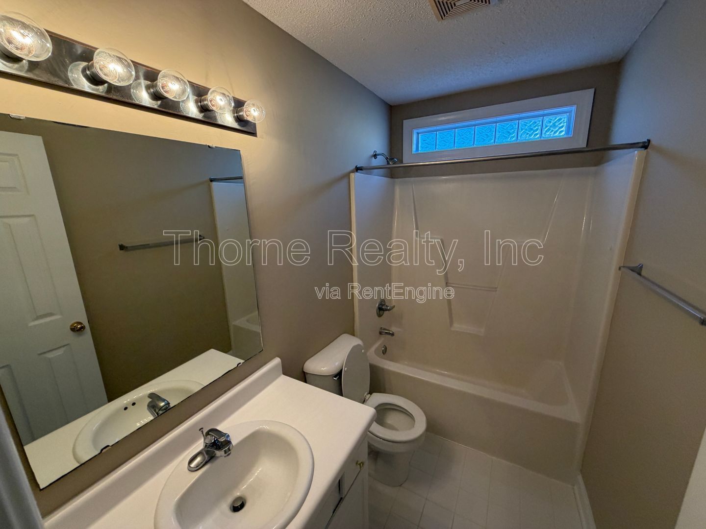 3 Bedroom 2 Bath - MOVE IN SPECIAL - Carriage Run Subdivision - Cul de Sac location property image