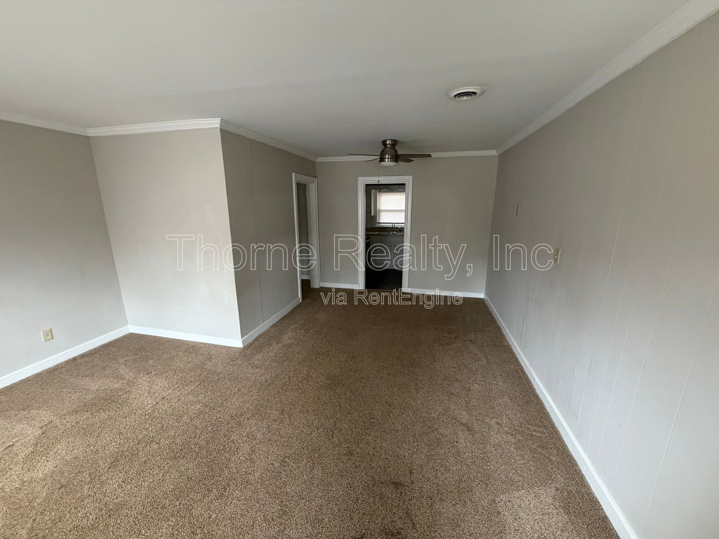 2 Bedroom Garden Apartment - End Unit with Remodeled Bathroom and New Tile Shower property image