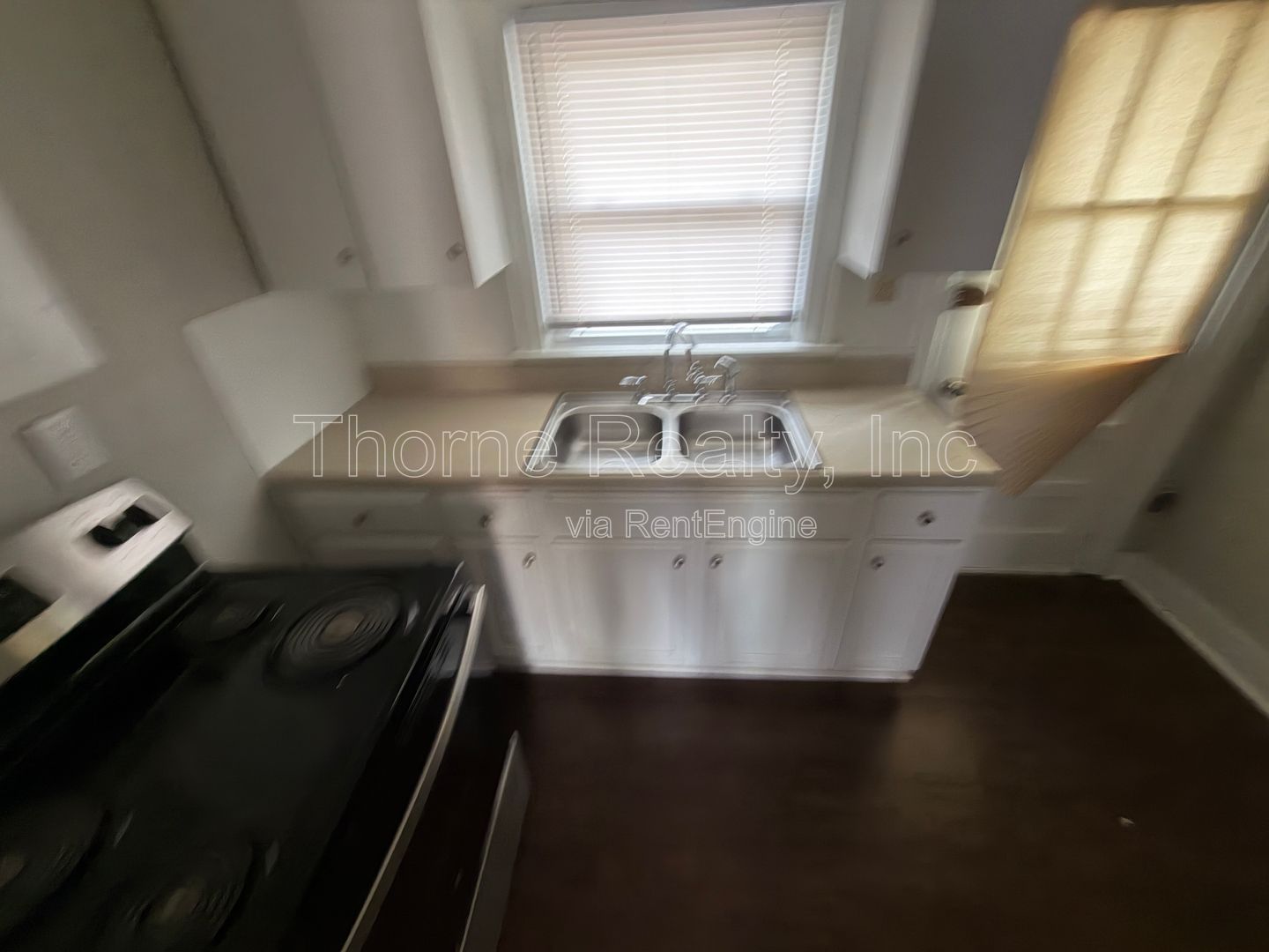 2 Bedroom Garden Apartment - End Unit with Remodeled Bathroom and New Tile Shower property image