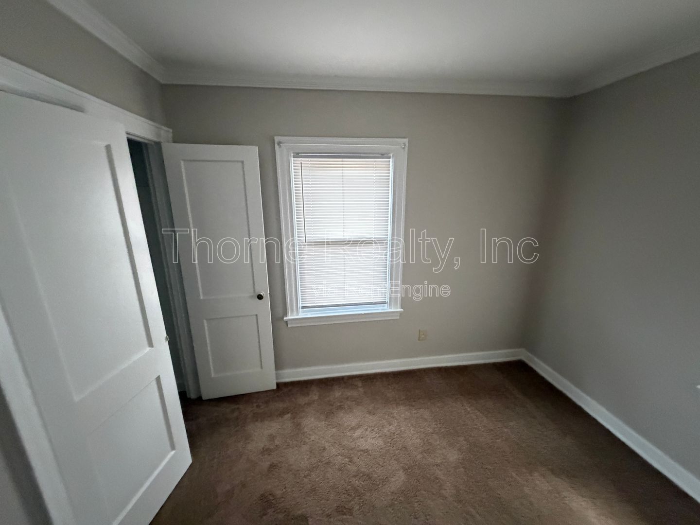 2 Bedroom Garden Apartment - End Unit with Remodeled Bathroom and New Tile Shower property image