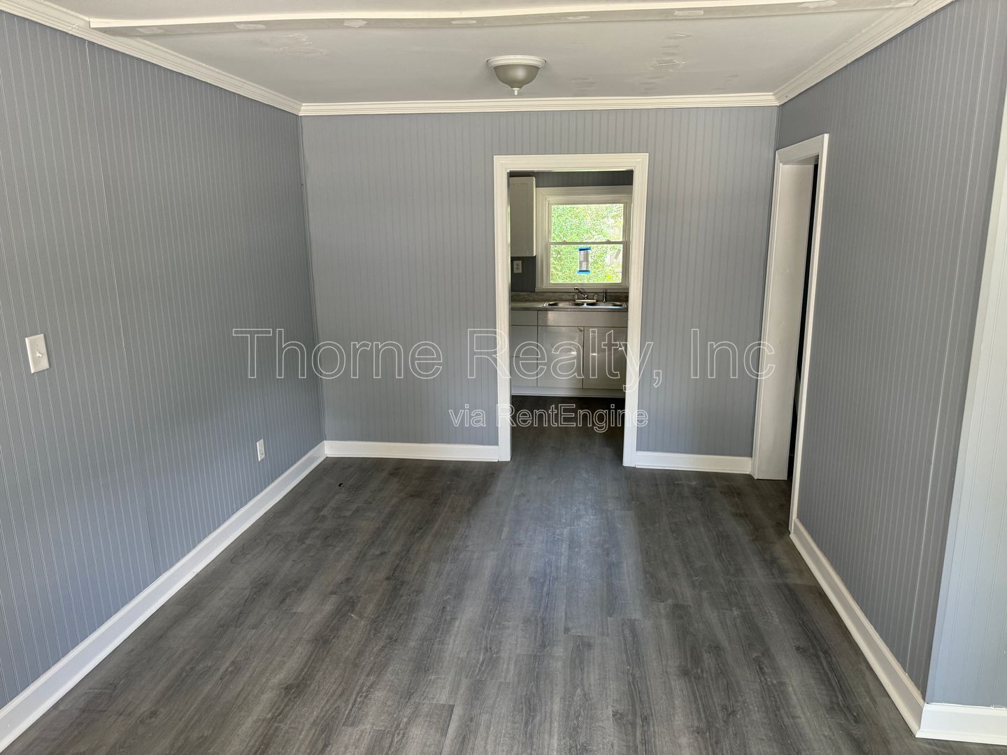 2 Bed / 1 Bath Duplex Apartment property image