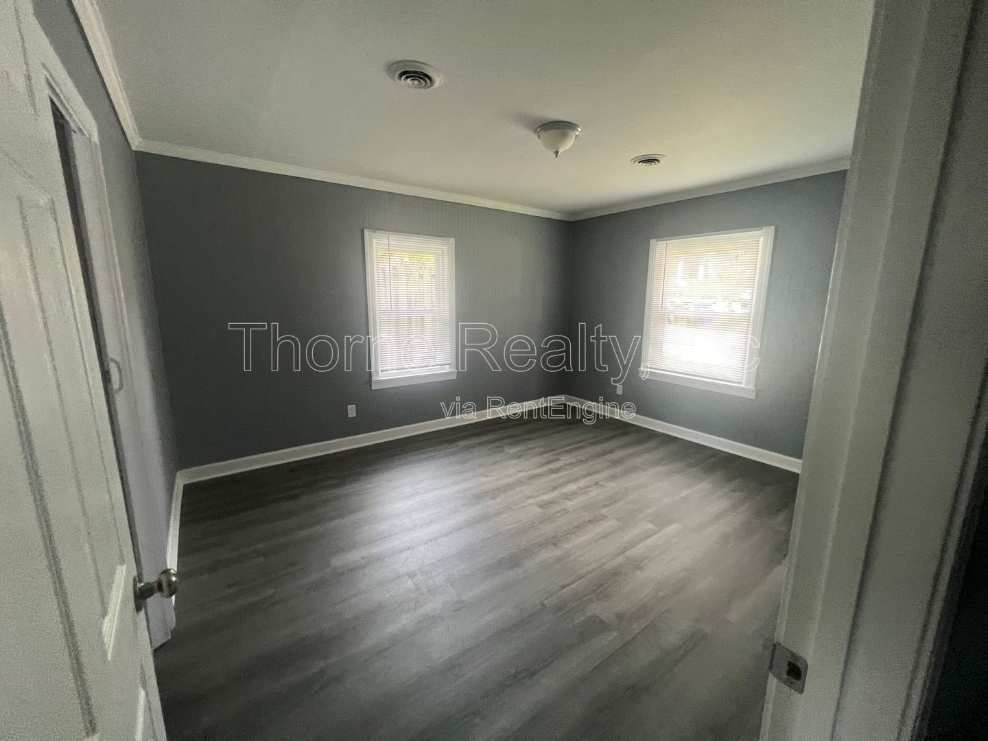 2 Bed / 1 Bath Duplex Apartment property image