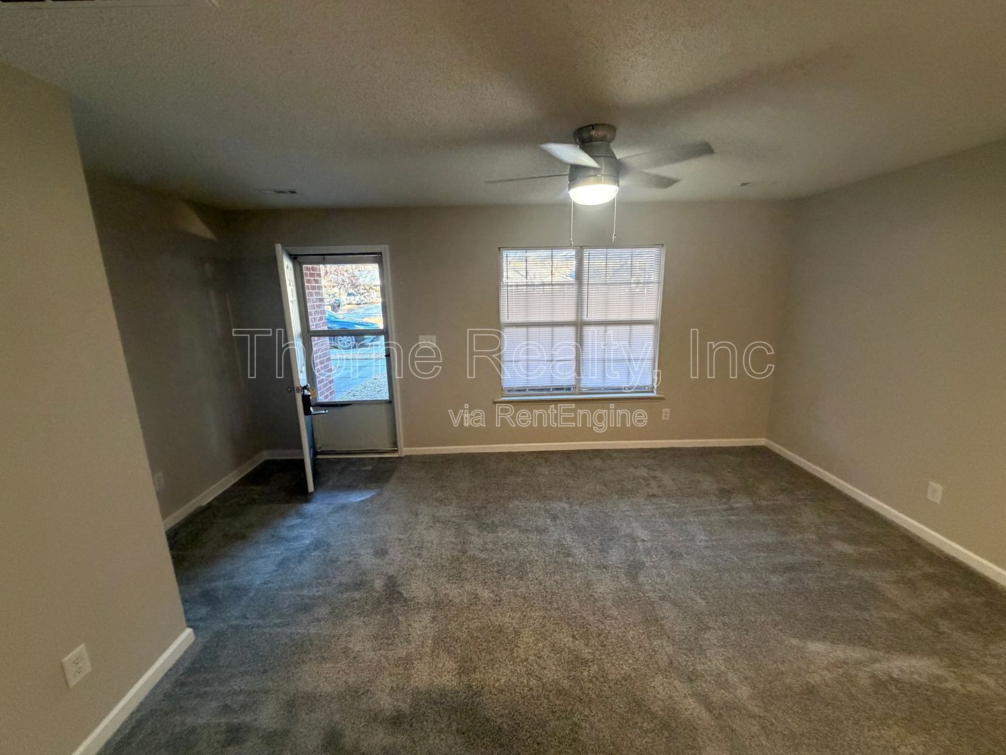 1 Bedroom Garden Apartment - New Carpet property image