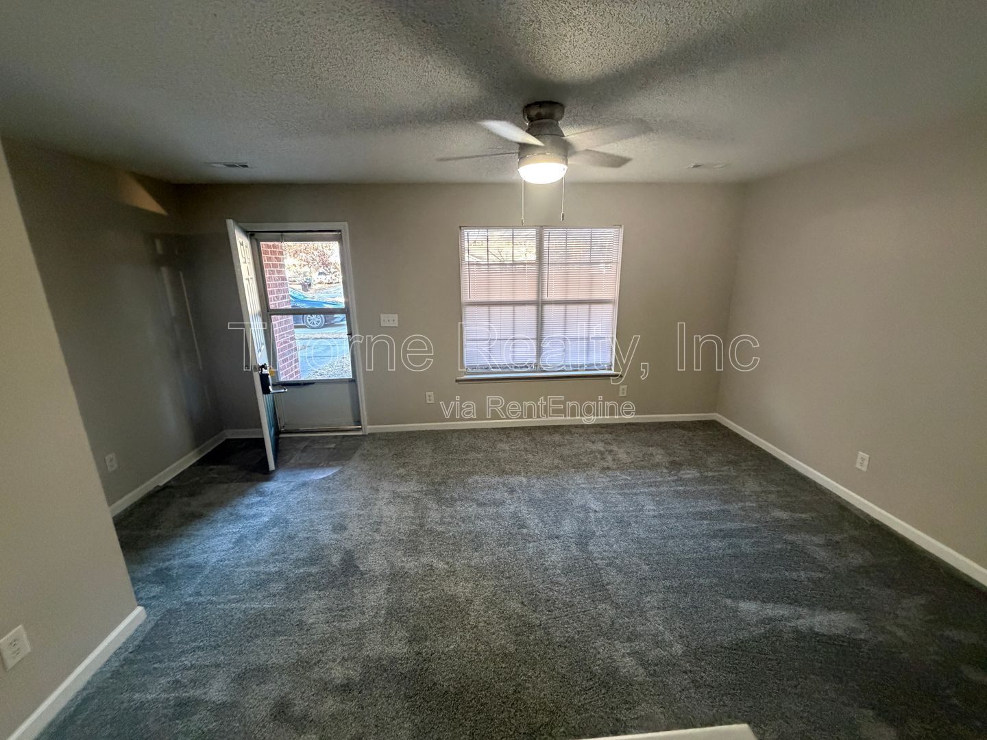 1 Bedroom Garden Apartment - New Carpet property image