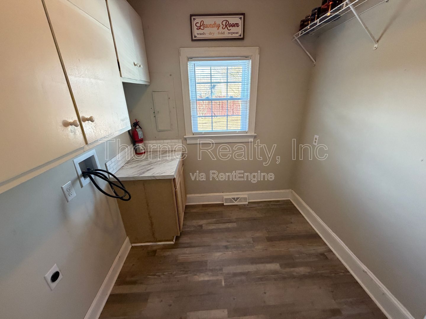 5 Bedrooms Brick House with Large Yard and Huge Rooms property image