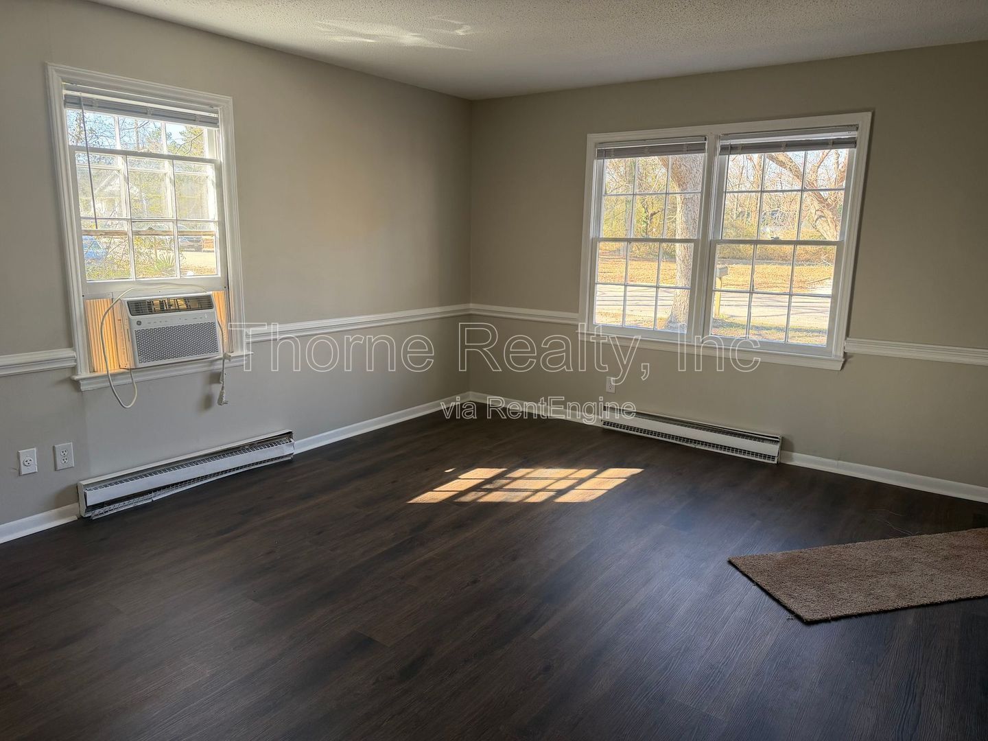 Updated Large 2 Bedroom with Large Yard property image