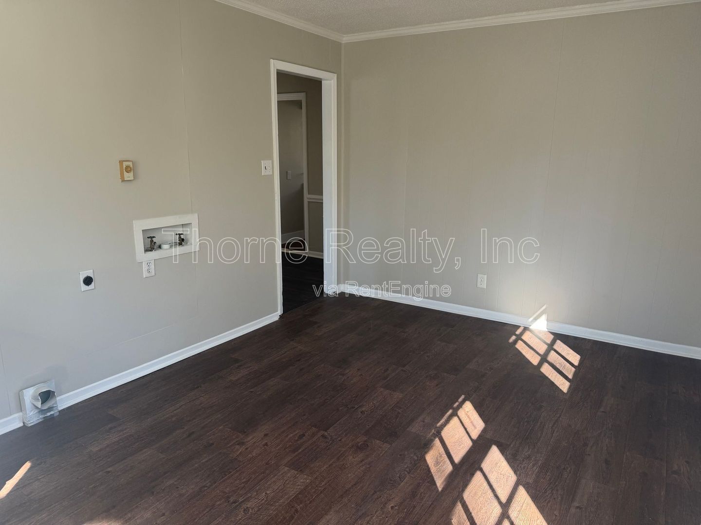 Updated Large 2 Bedroom with Large Yard property image