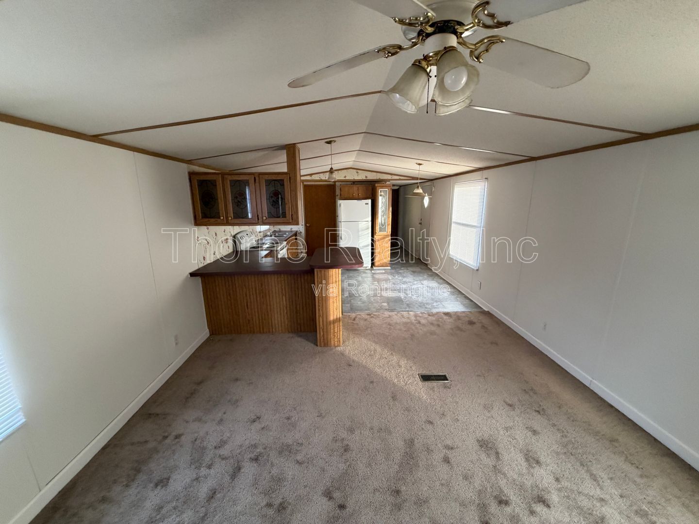 2 Bedroom Singlewide in Hilltop Mobile Home Park property image