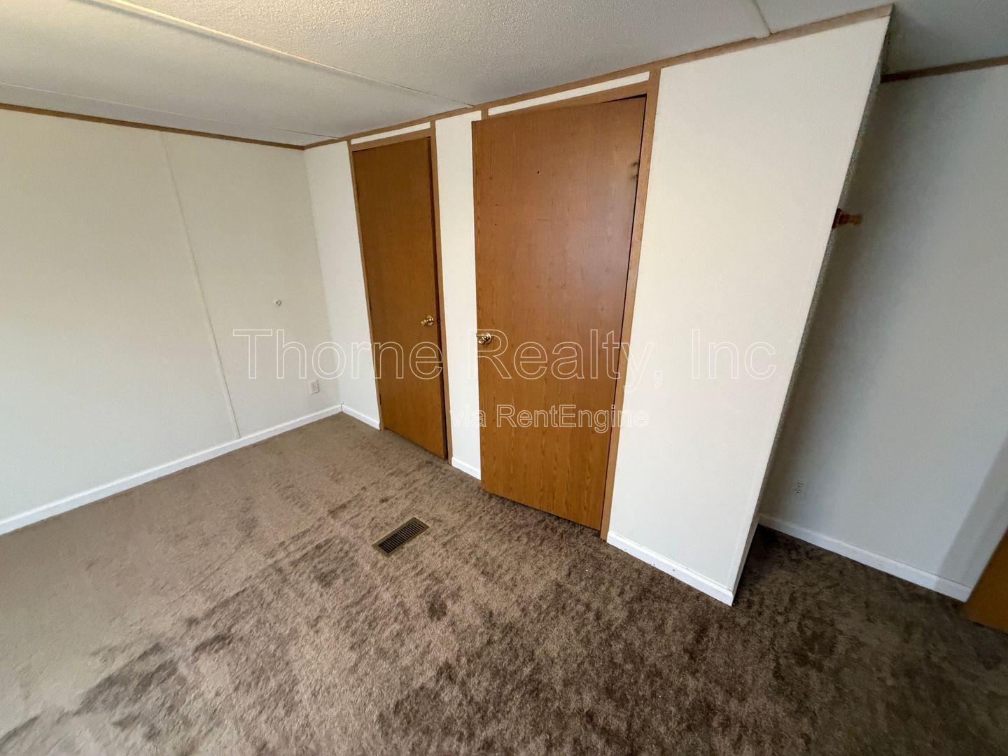 2 Bedroom Singlewide in Hilltop Mobile Home Park property image