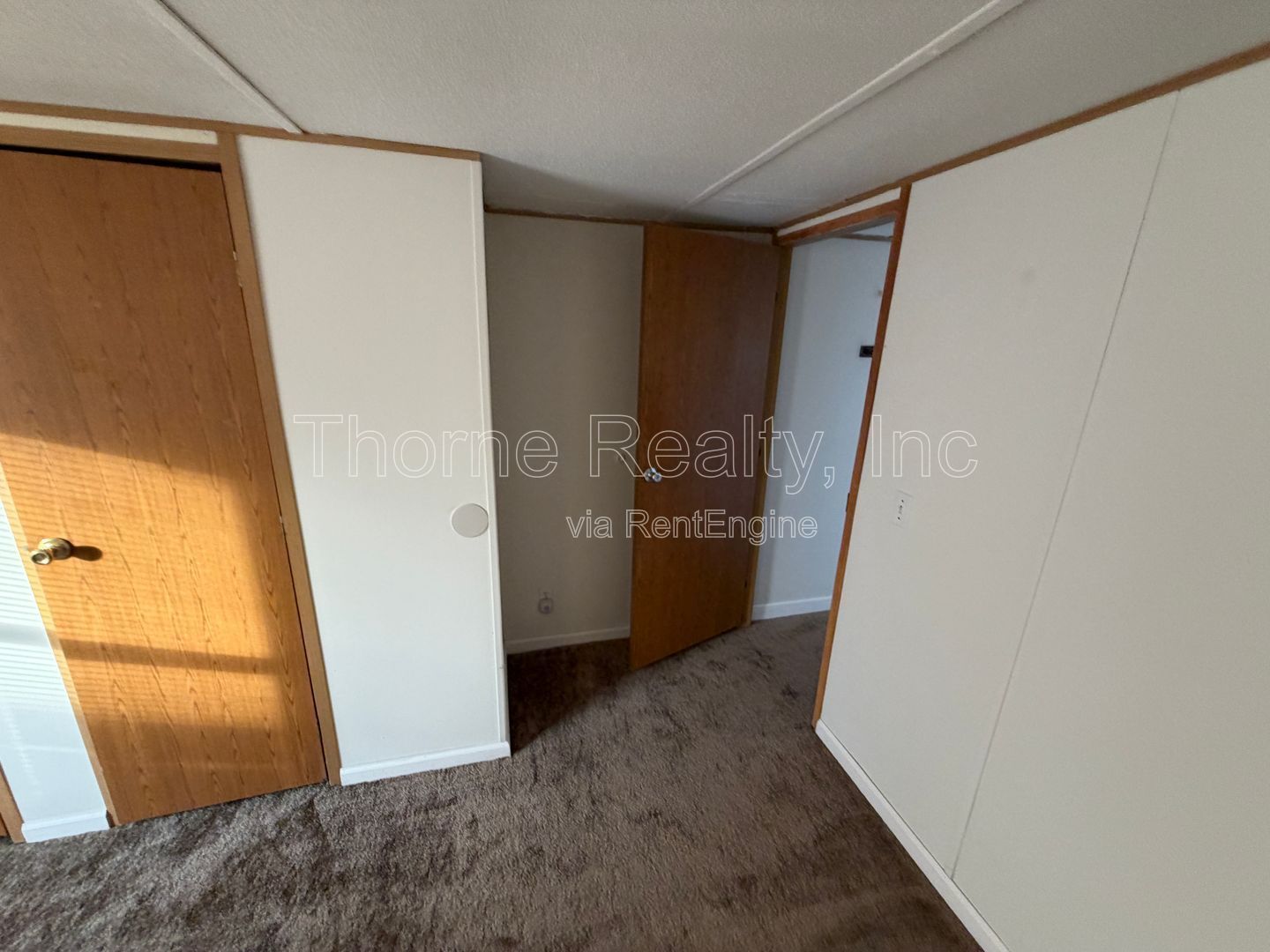 2 Bedroom Singlewide in Hilltop Mobile Home Park property image