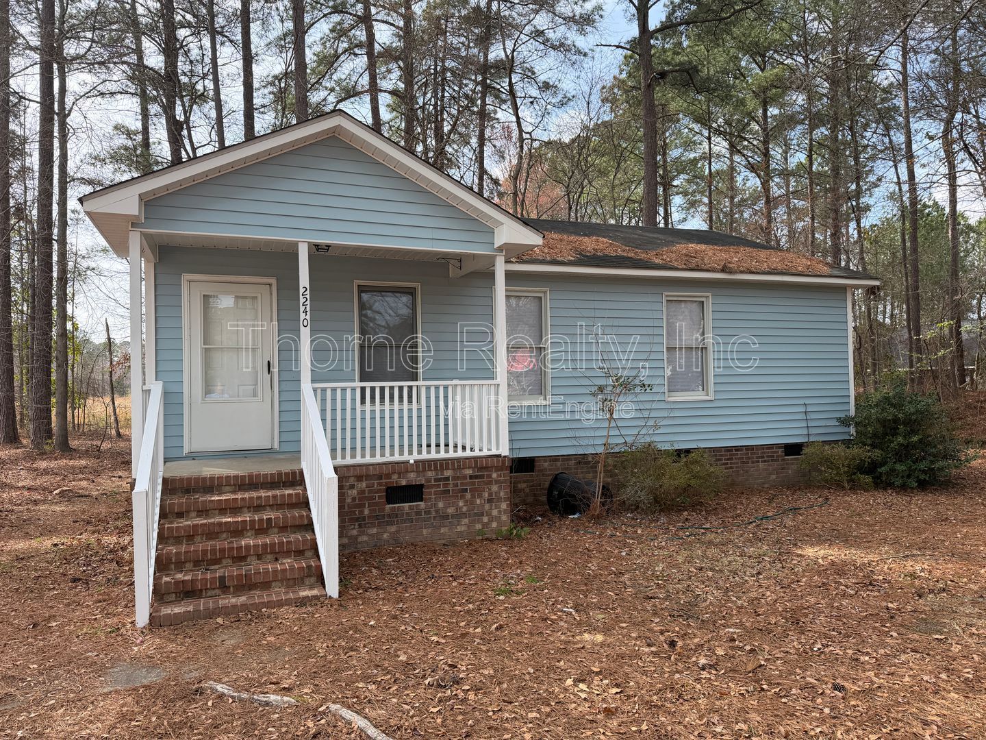 2 Bedroom House with Hardwood Floors property image