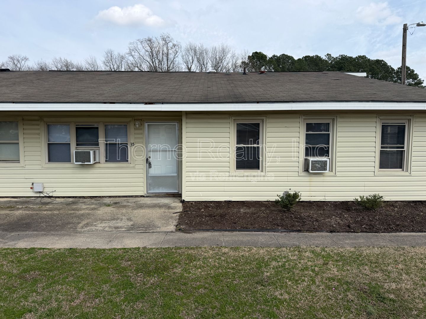 Renovated 3 Bedroom Apartment - Water, Sewer & Trash INCLUDED property image