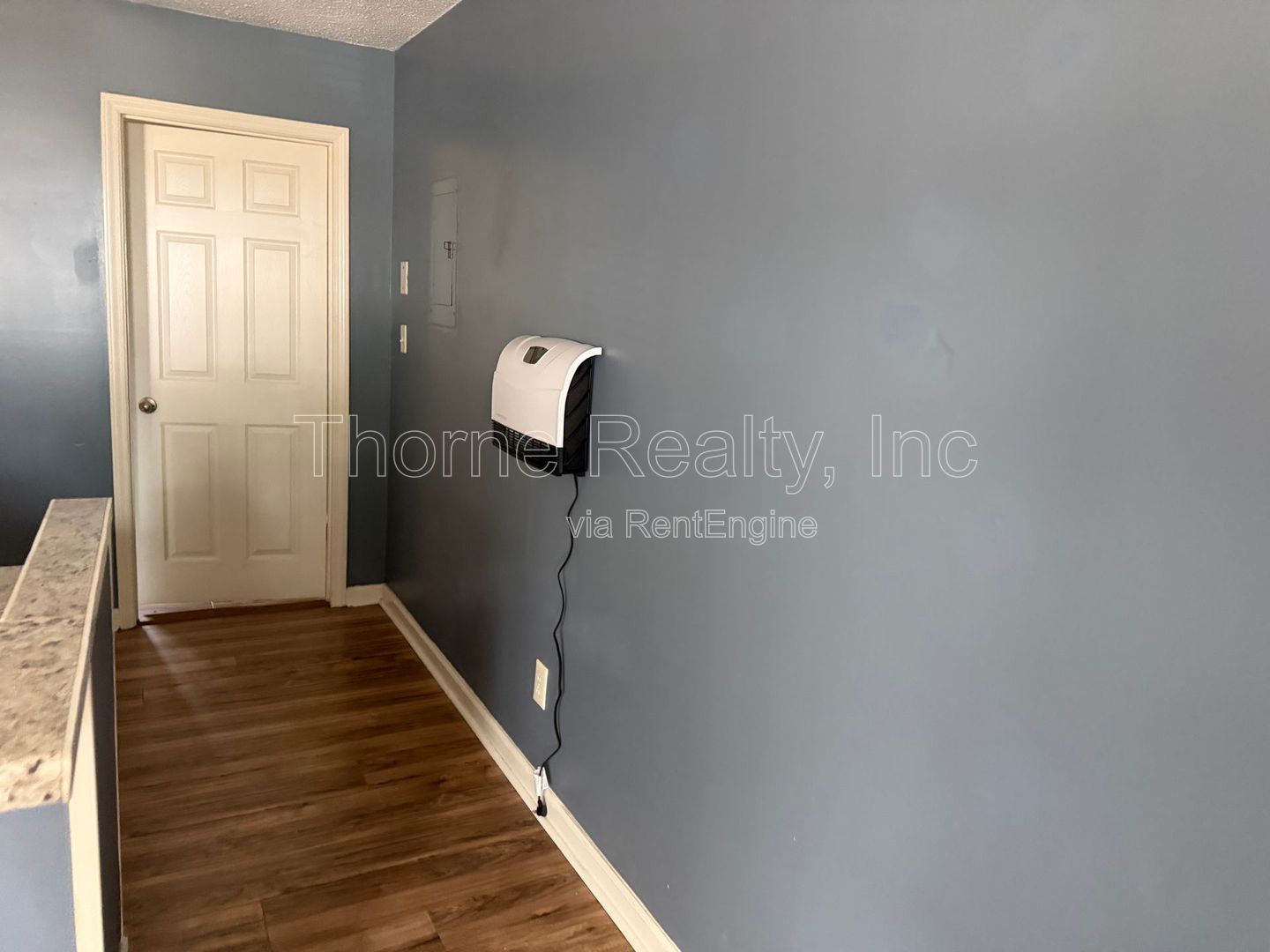 **Move In Special: $100 off first month's rent** property image
