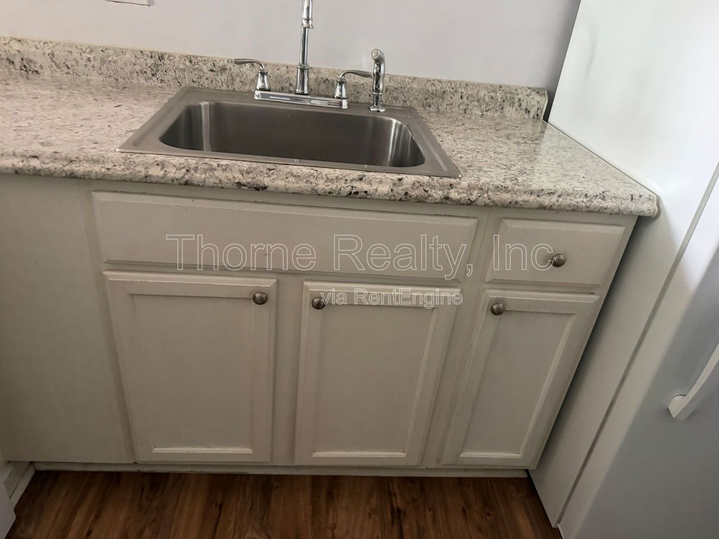 **Move In Special: $100 off first month's rent** property image