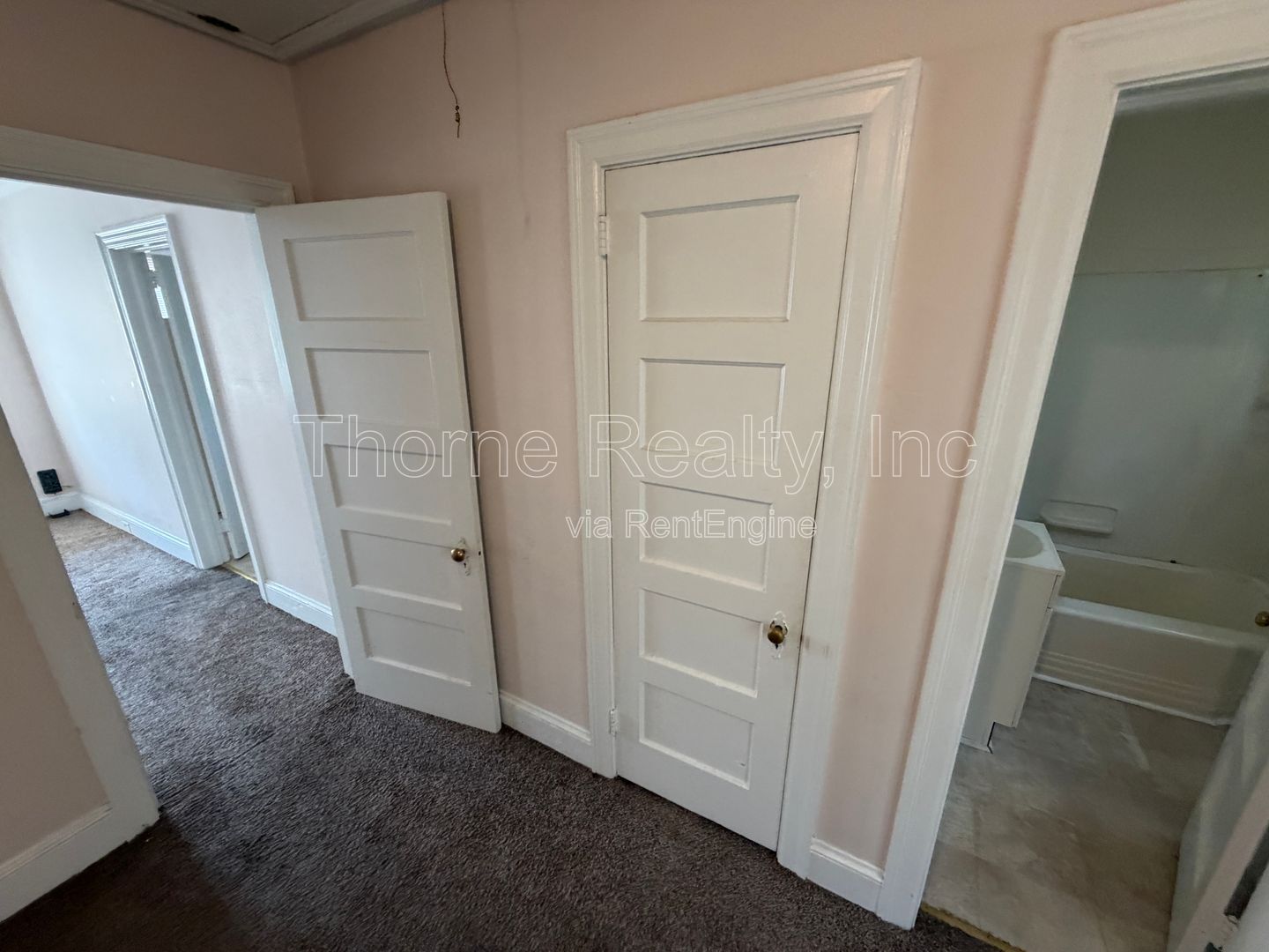 1 Bedroom Duplex Apartment - Steps from Western Ave Park & Rocky Mount Middle School property image