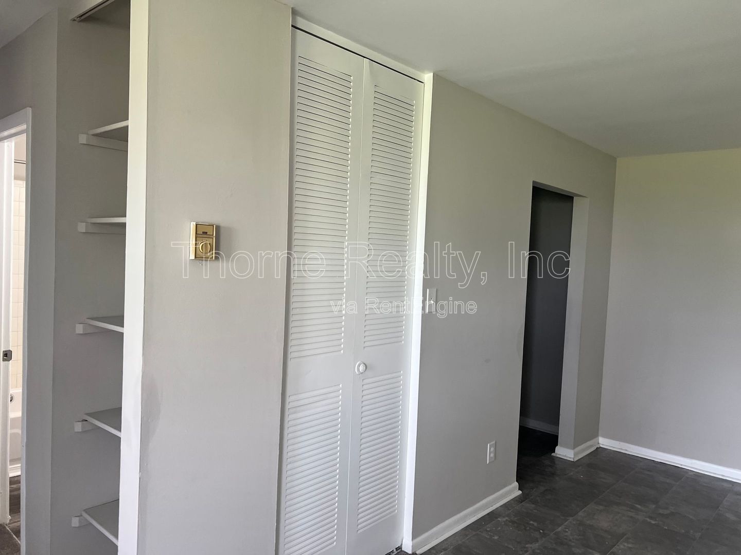 2 Bedroom Apartment - Water, Sewer & Trash Included property image