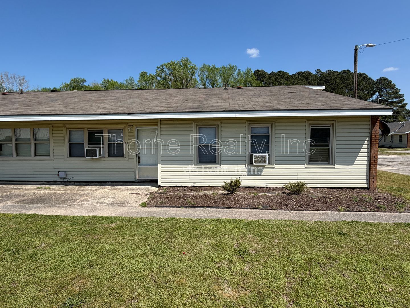 Renovated 3 Bedroom Apartment - Water, Sewer & Trash INCLUDED property image