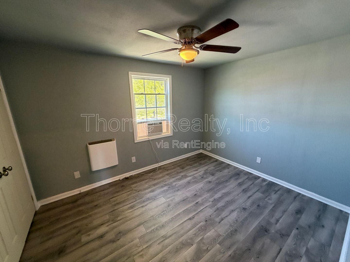 3 Bedroom Upstairs Apartment - Excellent Condition property image