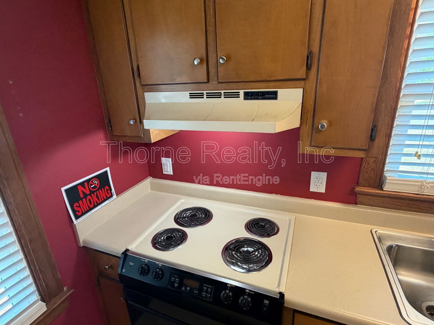 2 Bedroom Townhome in Summerfield - End unit with Screened Porch! property image