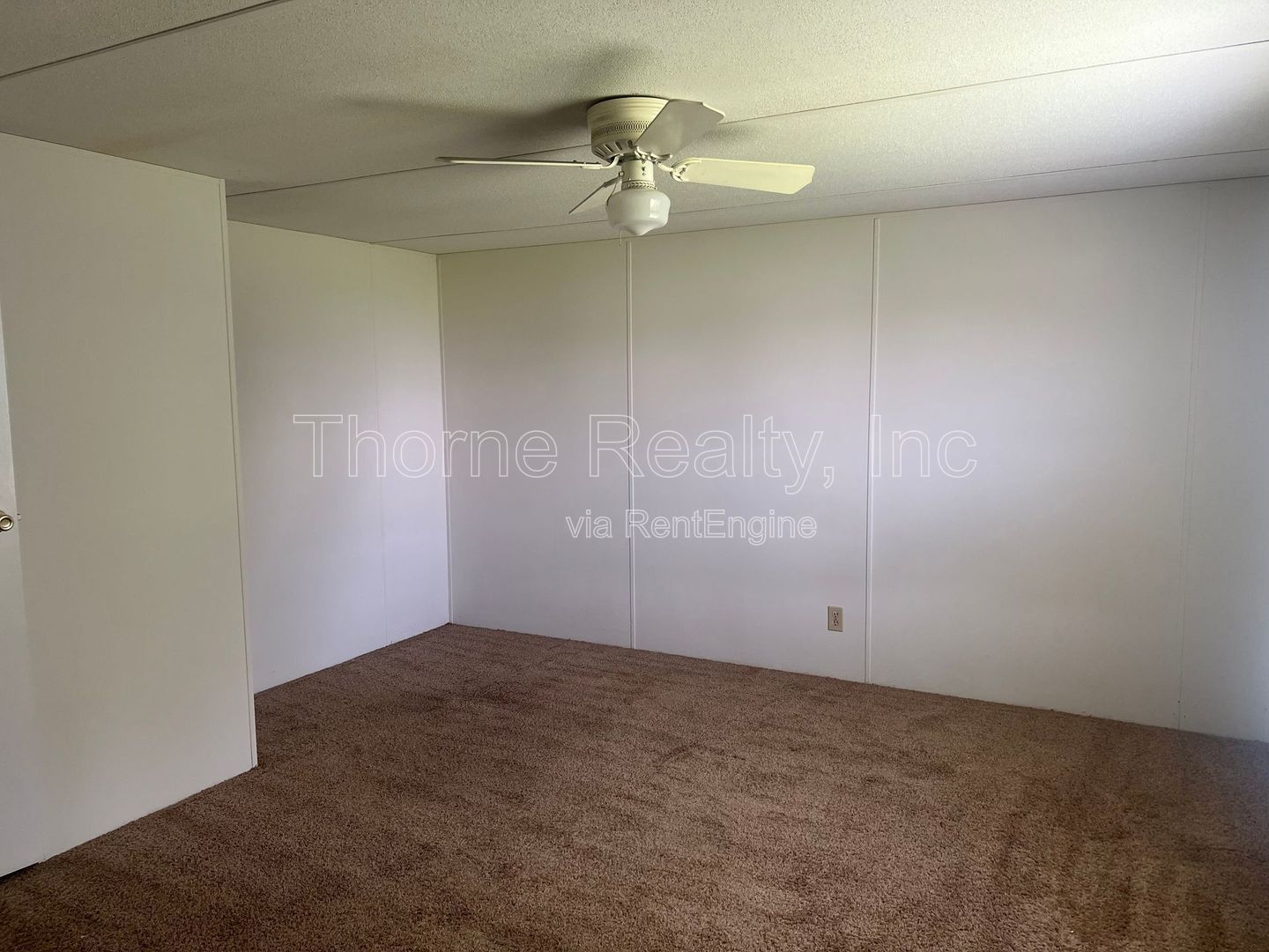 2 Bedroom Mobile Home in Hilltop MHP property image