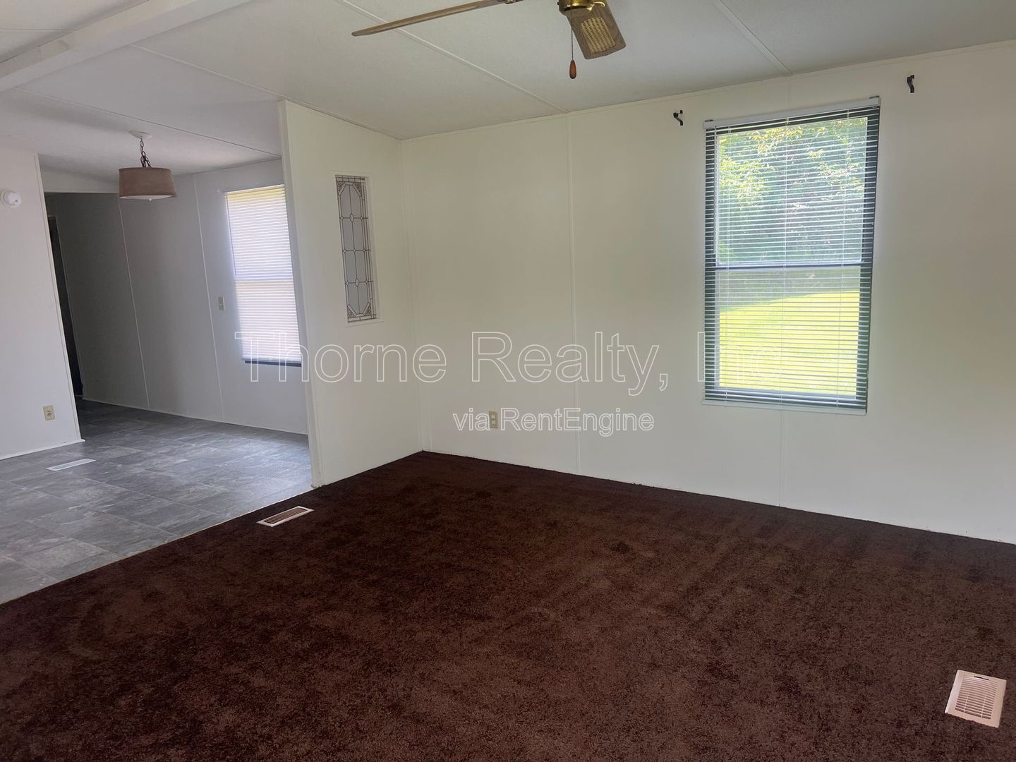 2 Bedroom Mobile Home in Hilltop MHP property image