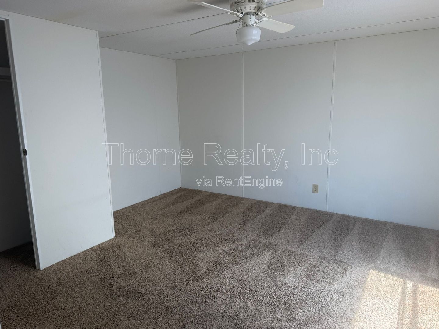 2 Bedroom Mobile Home in Hilltop MHP property image