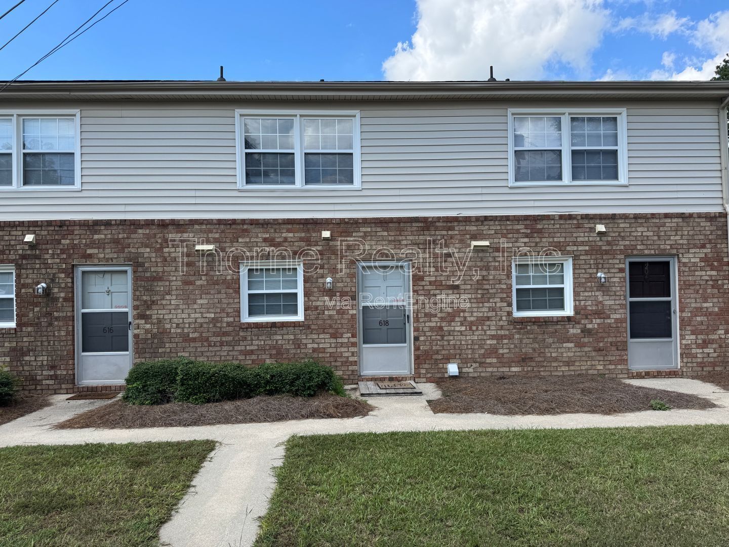 Renovated 2 Bedroom Townhouse property image