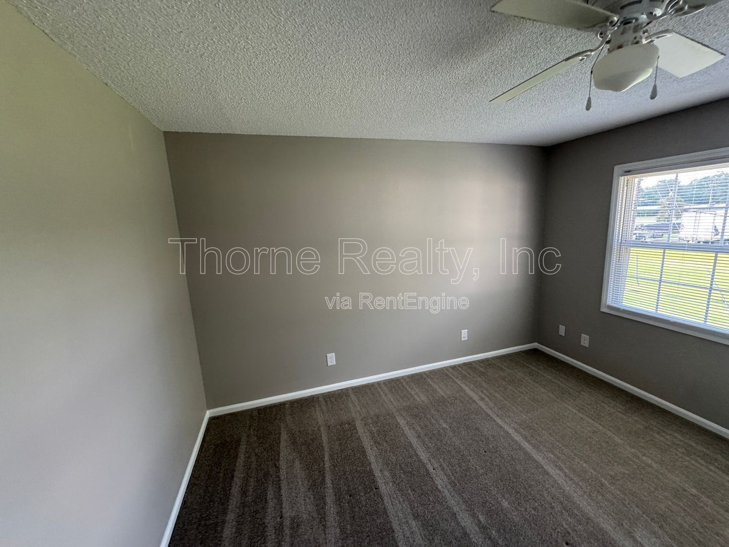 Renovated 2 Bedroom Townhouse property image