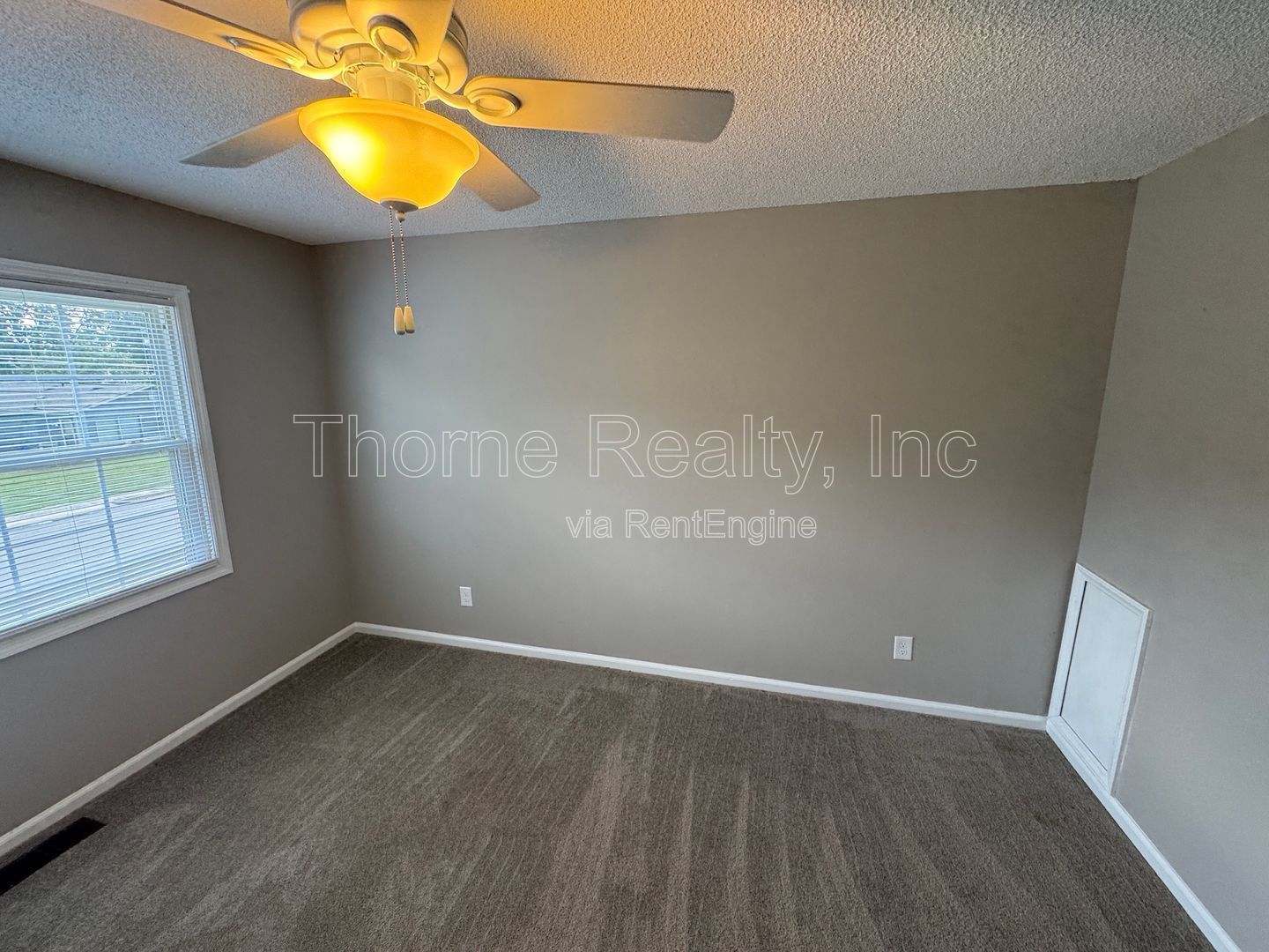 Renovated 2 Bedroom Townhouse property image