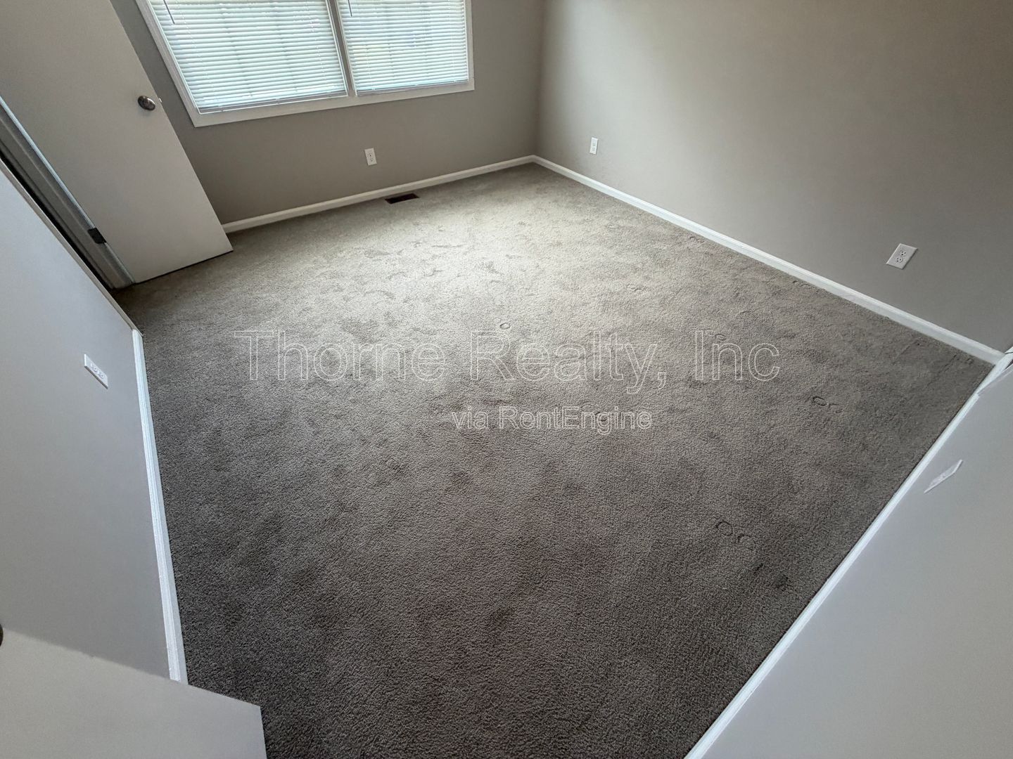 Renovated 2 Bedroom Townhouse property image