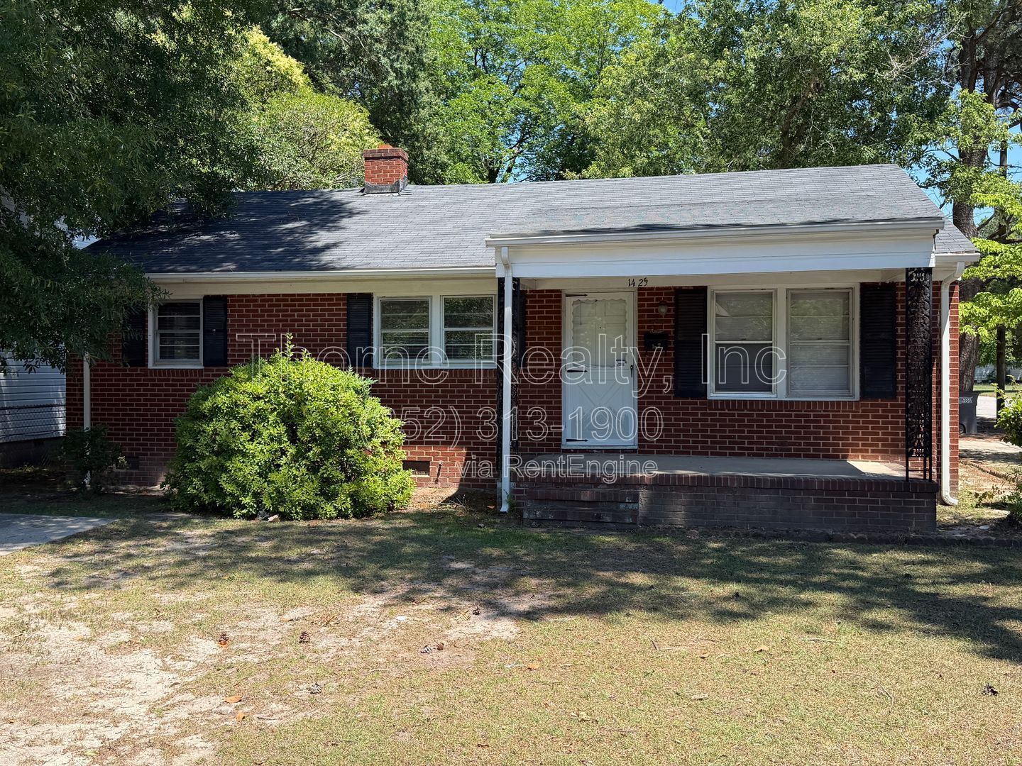 3 Bedroom Brick Ranch with Fenced Yard and Pets Allowed property image