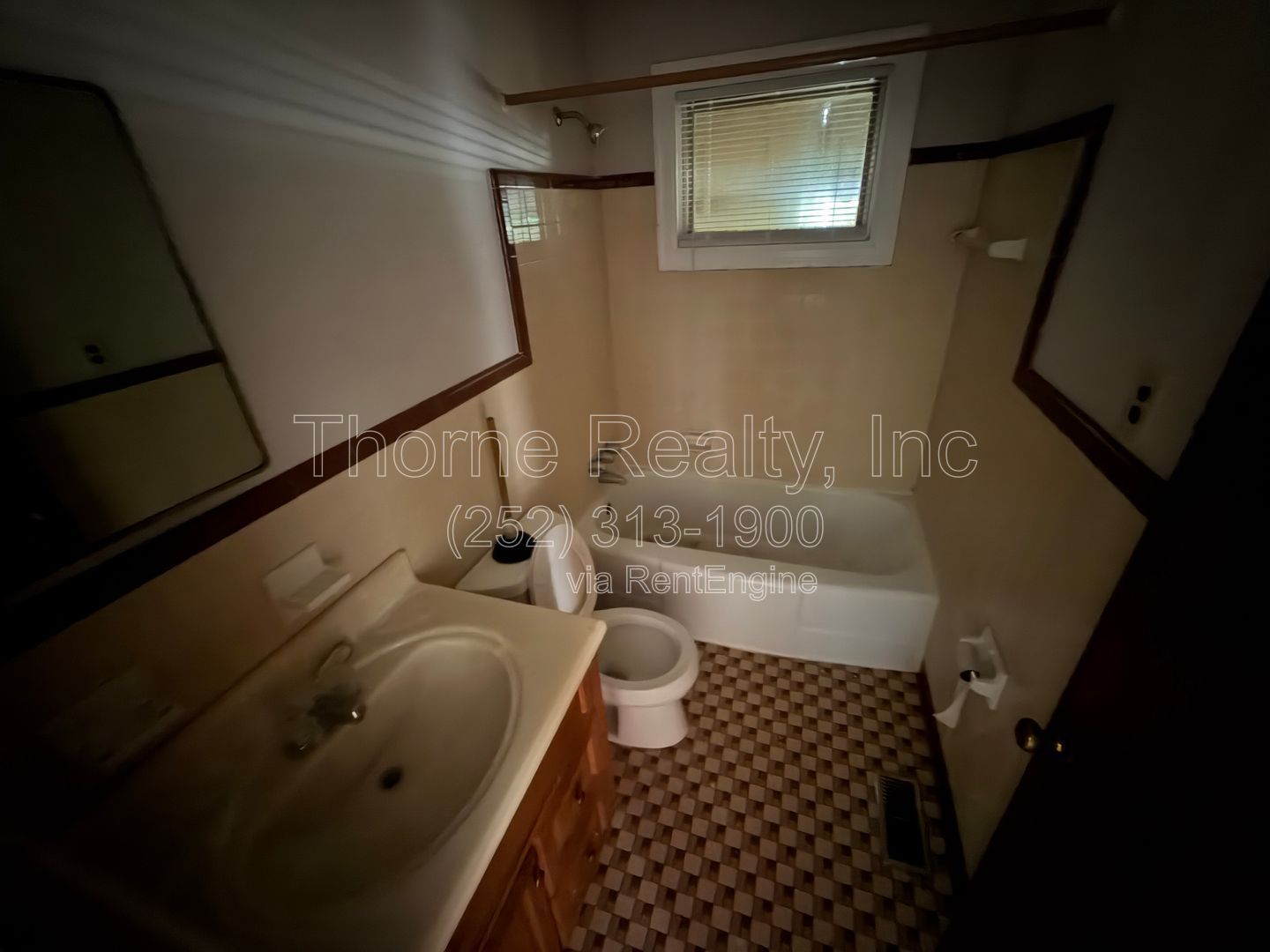 3 Bedroom Brick Ranch with Fenced Yard and Pets Allowed property image