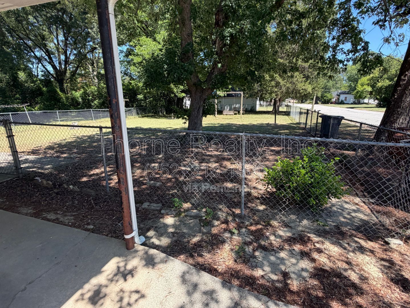 3 Bedroom Brick Ranch with Fenced Yard and Pets Allowed property image