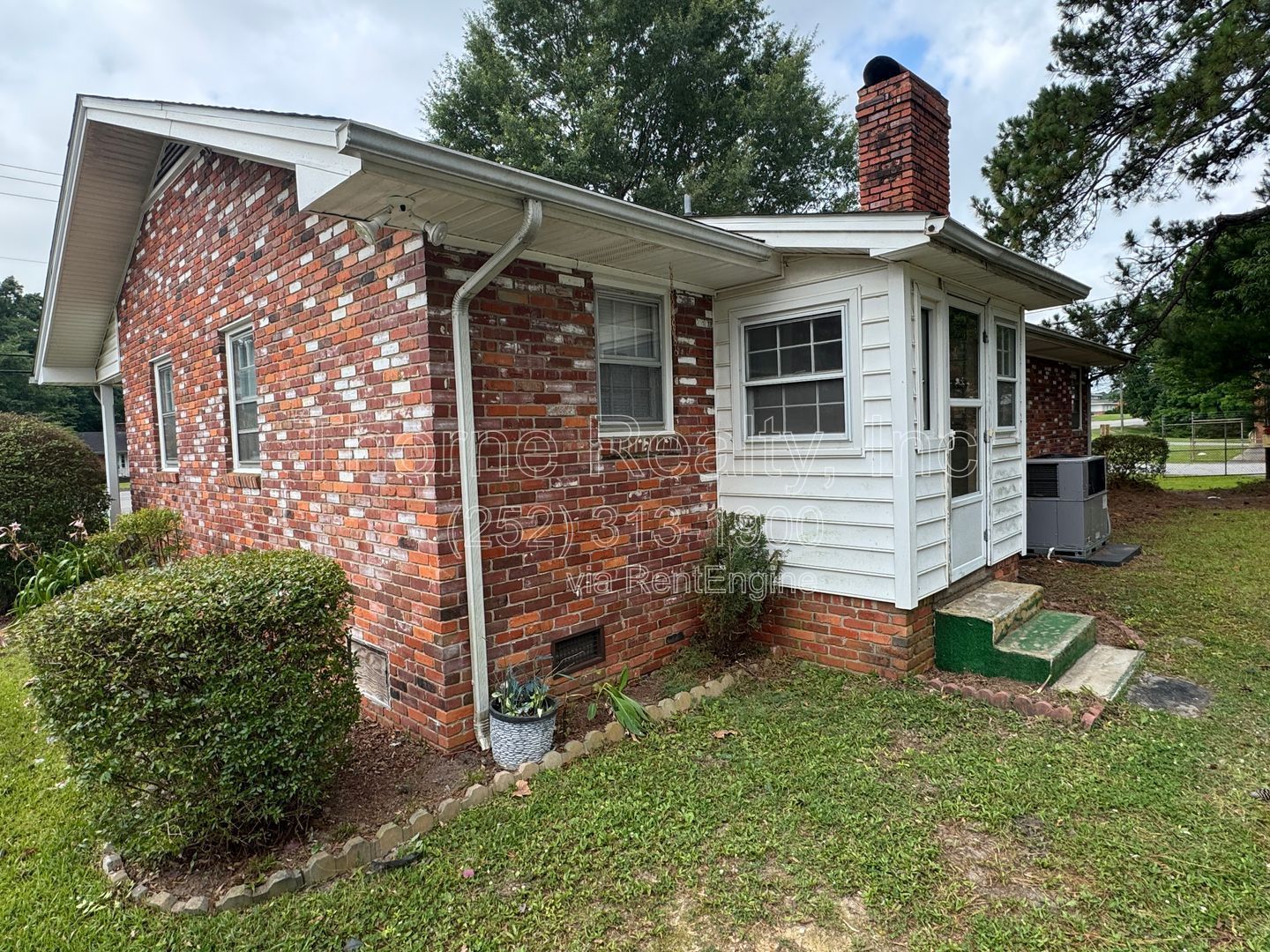 3 Bedroom Brick House property image