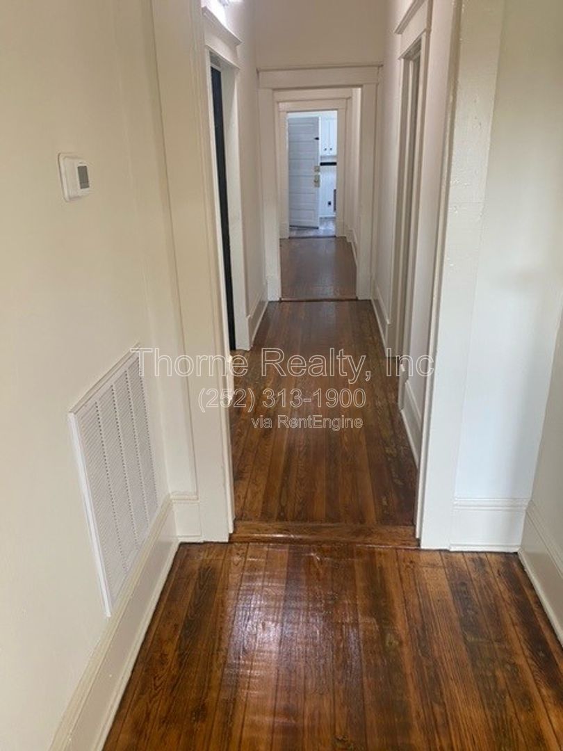 Remodeled Downstairs Duplex property image