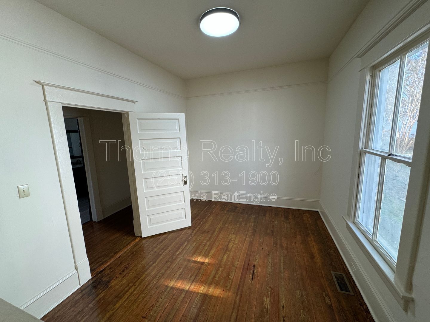 Remodeled Downstairs Duplex property image