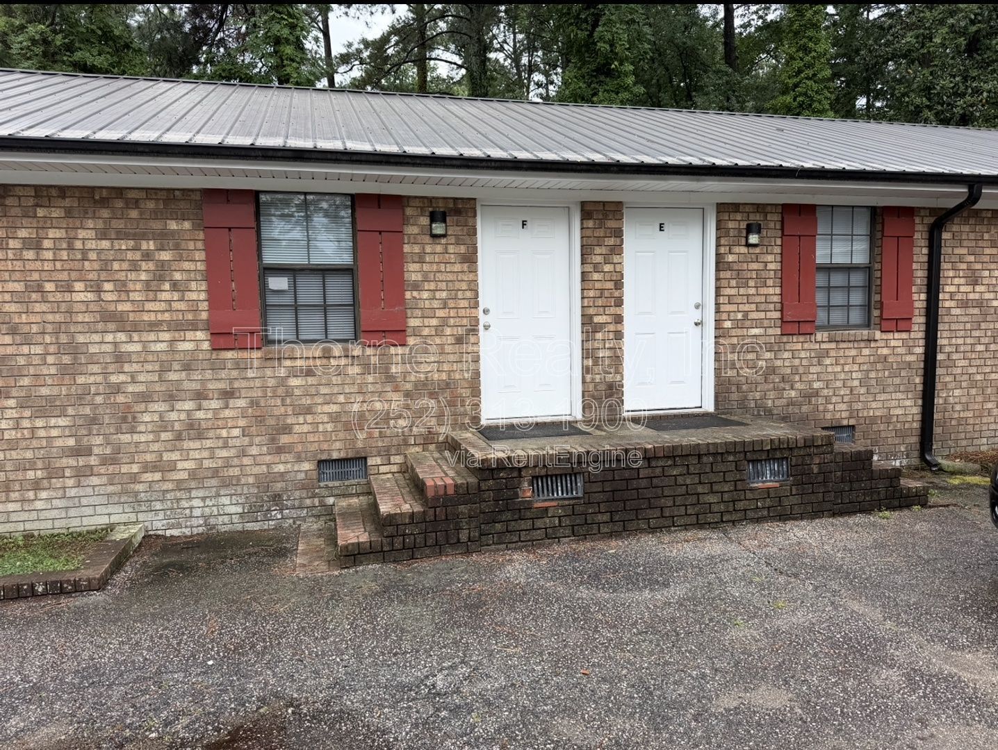 2 Bedroom Garden Apartment - End Unit Available Now property image